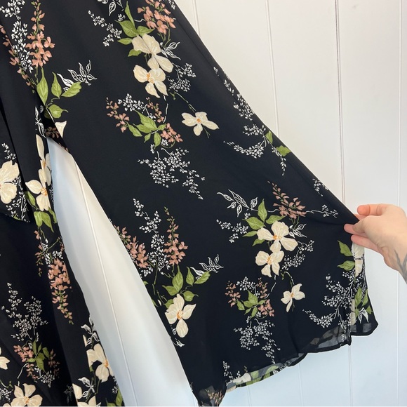 Reformation NWT black floral long sleeves jumpsuit 6 - Picture 9 of 12